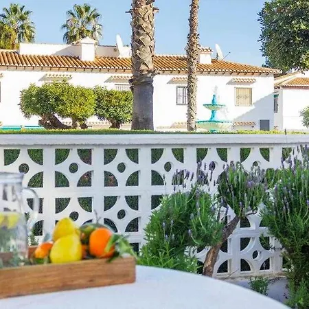 Pink Jardin Apartment Torrevieja